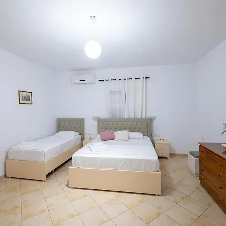 Cozy Apartments Downtown Ksamil Exterior photo